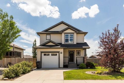 Photo of 302 Sundance Drive, Coalhurst, AB T0L 0V0 (MLS # A2326104)