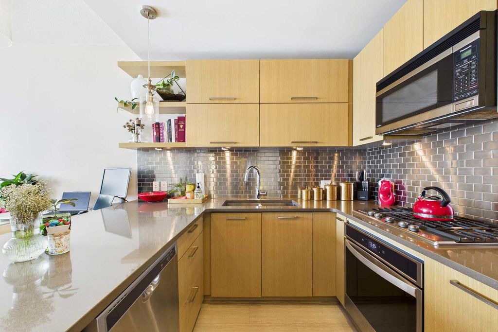 Photo of 707 4 Street NE #320, Calgary, AB T2E 3S7 (MLS # A2298916)