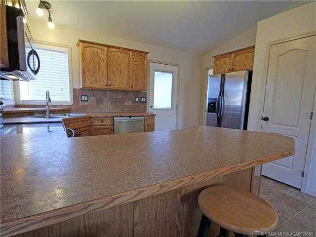 Photo of 4 Horne Close, Sylvan Lake, AB T4S 0C4 (MLS # A2328470)