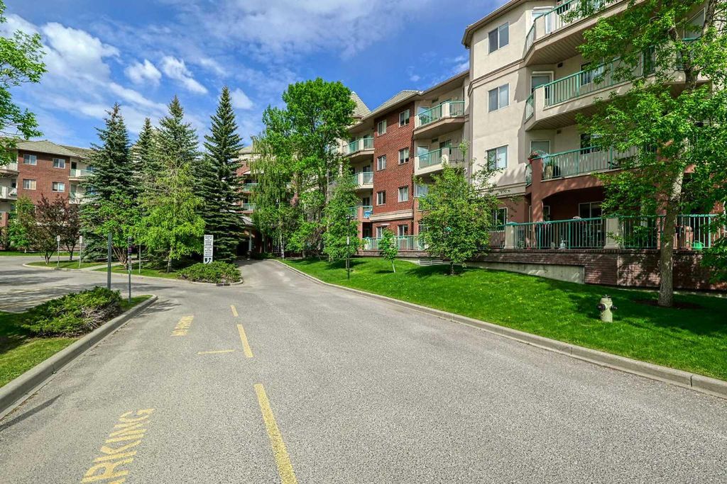 Photo of 200 Lincoln Way SW #321, Calgary, AB T3E 7G7 (MLS # A2277751)