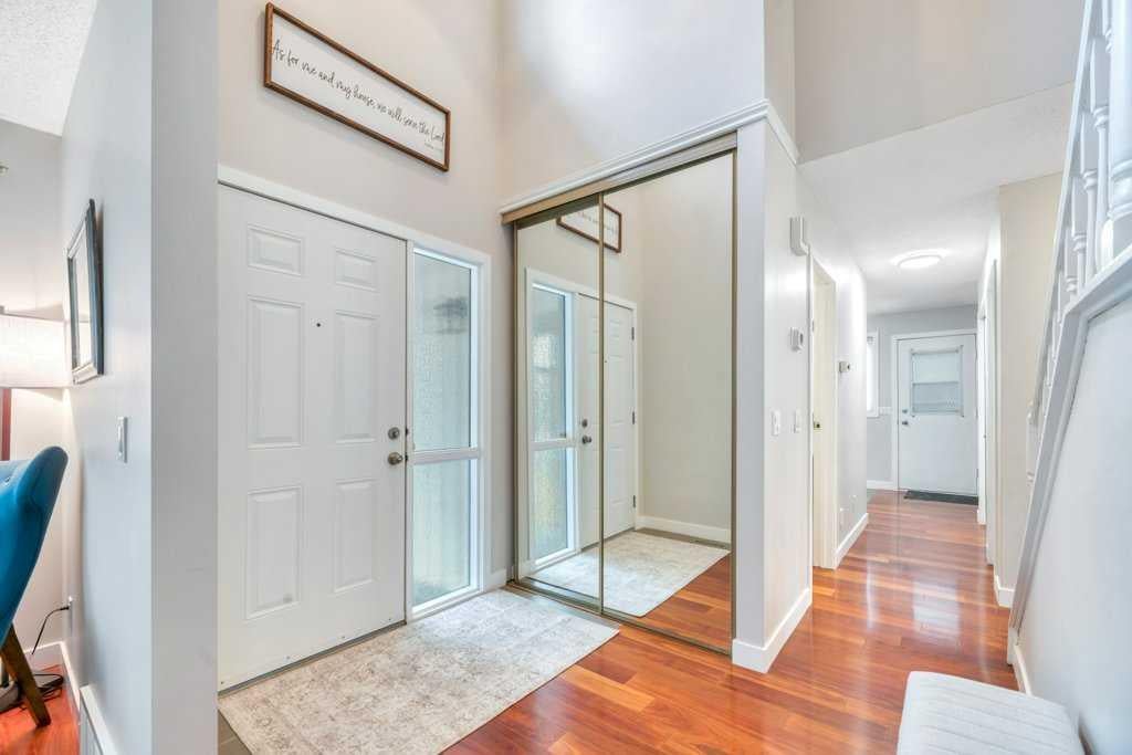 408 Woodside Road SW