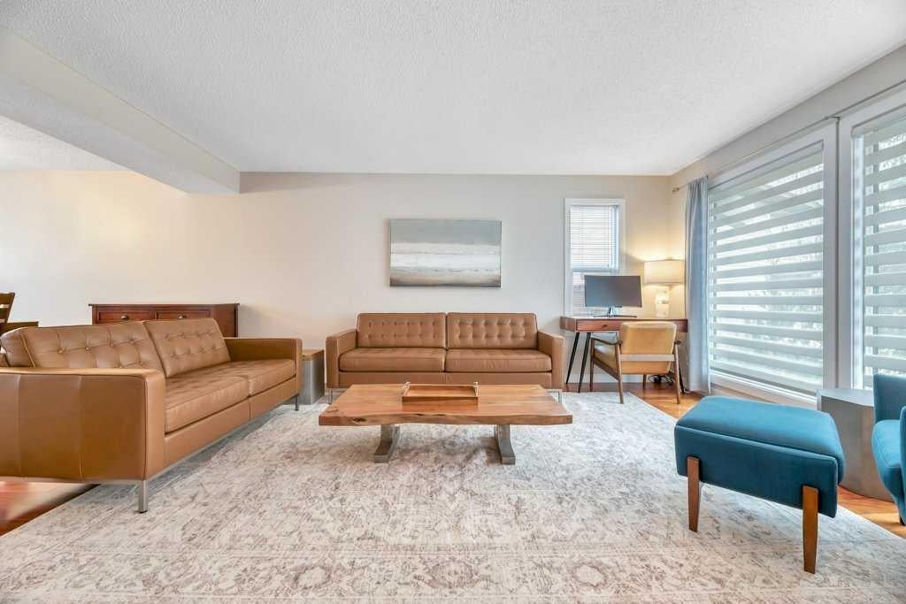 408 Woodside Road SW