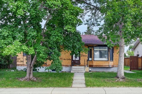 Photo of 256 Pinemill Road NE, Calgary, AB T1Y 2E2 (MLS # A2328621)
