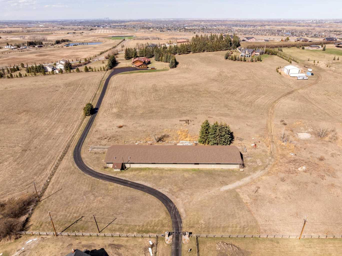 302 Macleod Trail