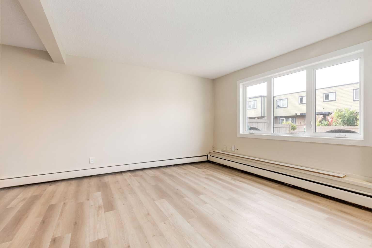 3809 45 Street SW 67