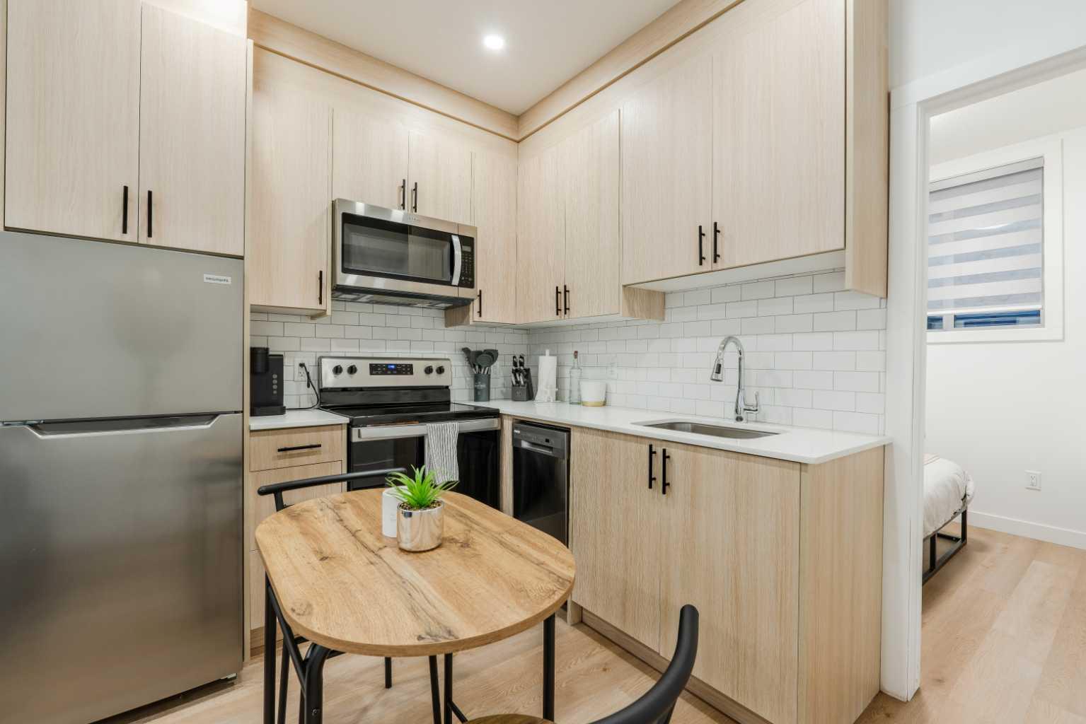 1313 20 Avenue NW Unit 4B