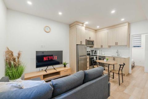 1313 20 Avenue NW Unit 4B Calgary AB T2M 1G4