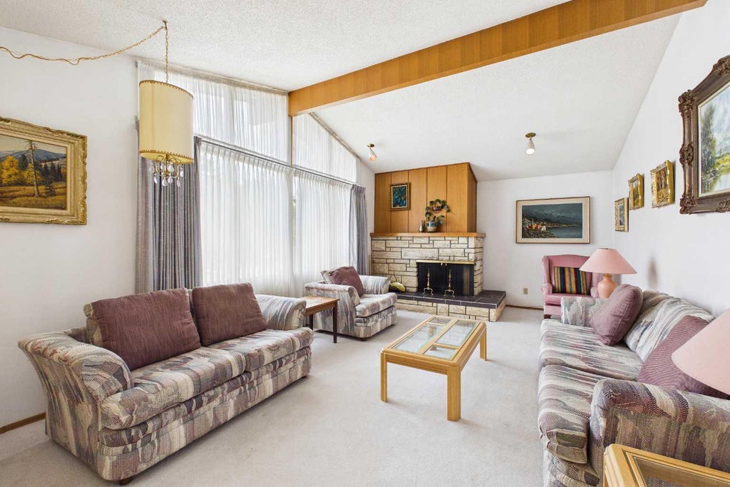 Photo of 2012 Urbana Road NW, Calgary, AB T2N 4B8 (MLS # A2336158)