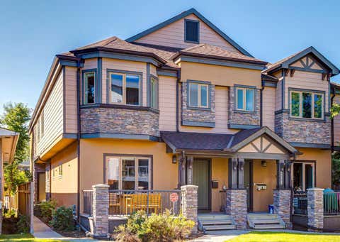Photo of 2427 2 Avenue NW #1, Calgary, AB T2N 0H5 (MLS # A2338993)