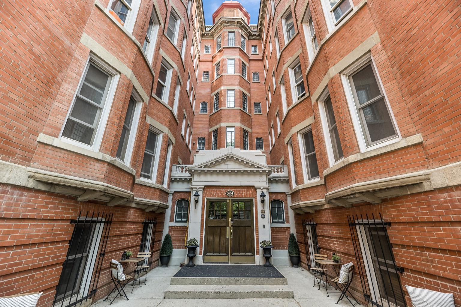 804 18 Avenue SW 201