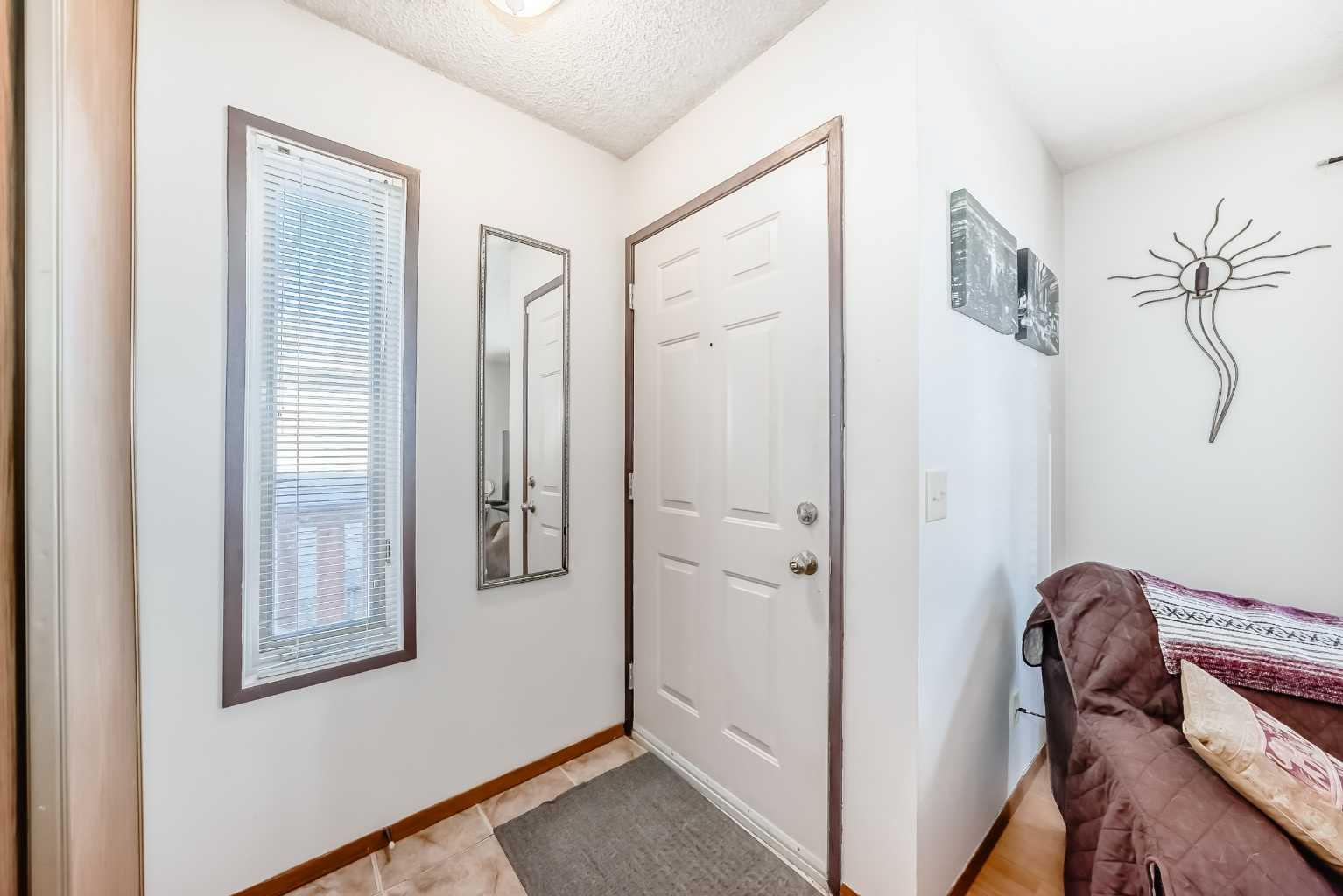 27 Martinview Crescent NE