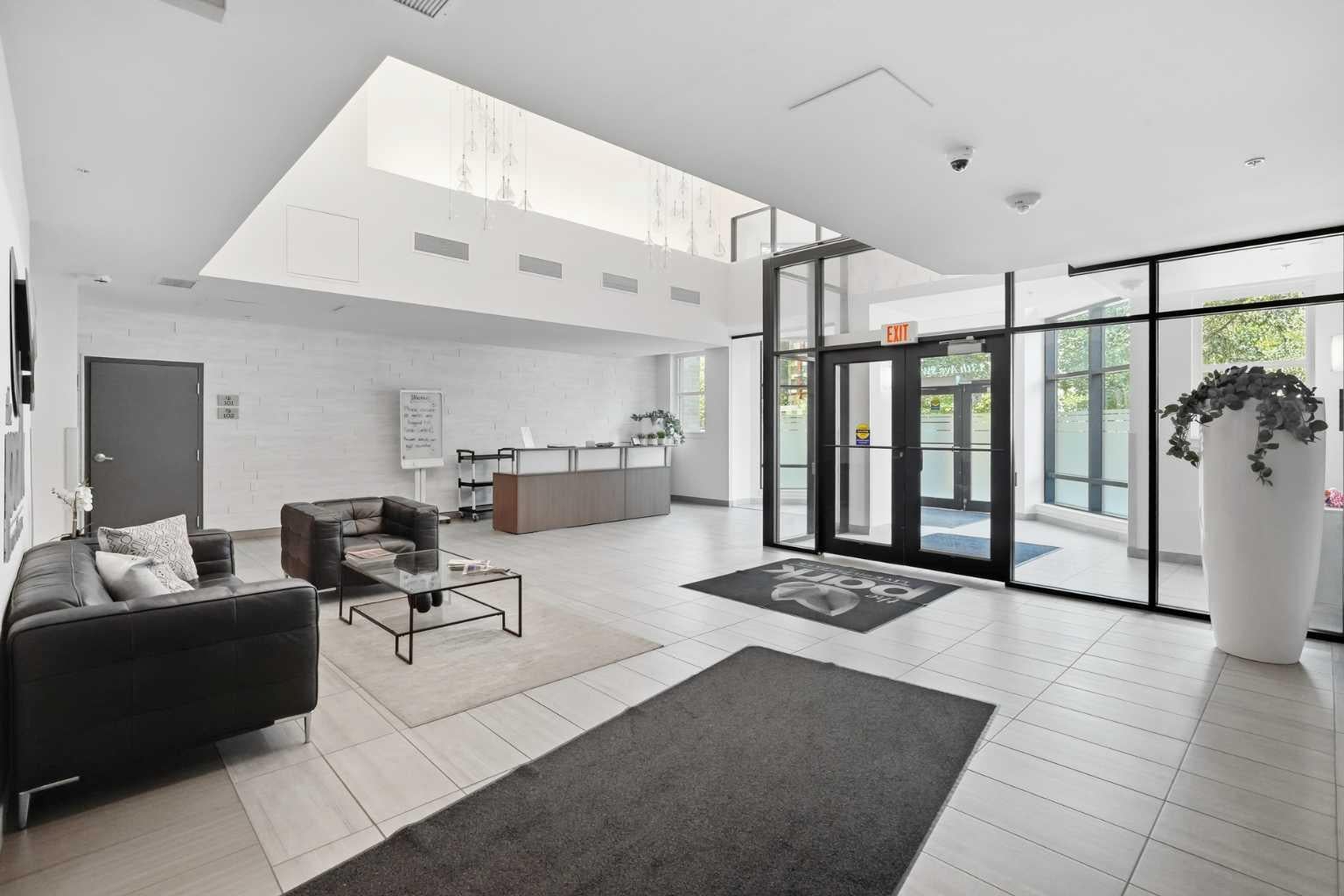 303 13 Avenue SW 1802