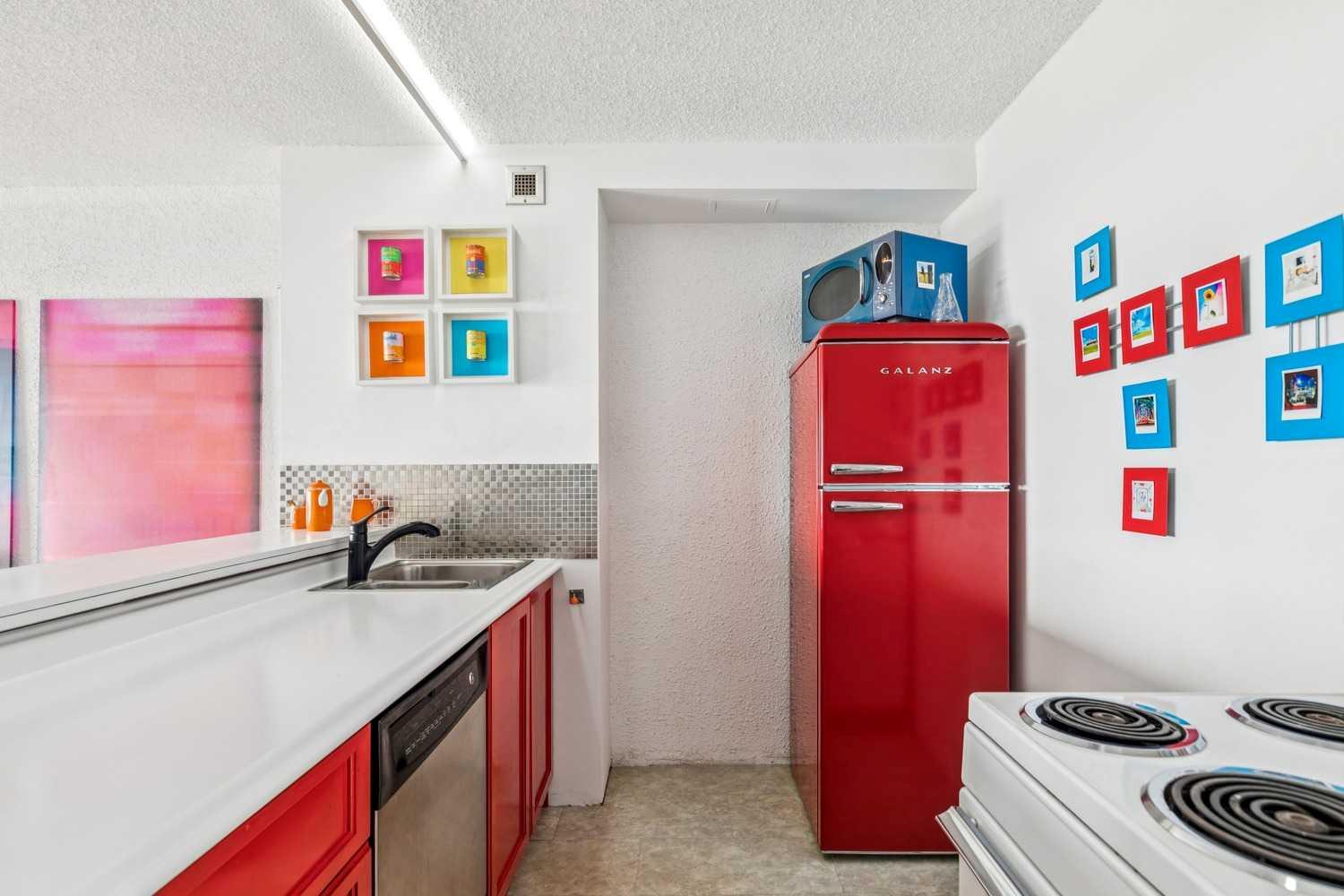 221 6 Avenue SE 2701