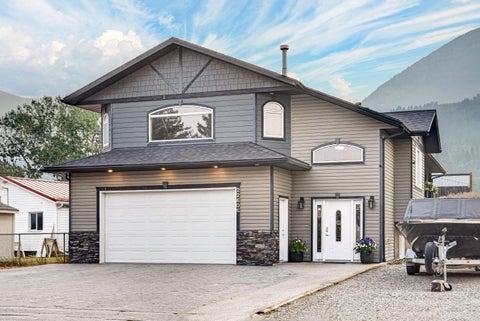 Photo of 22606 10 Avenue, Hillcrest, AB T0K 1C0 (MLS # A2337282)