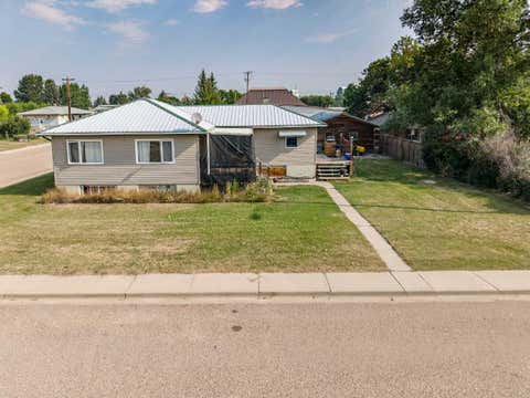 Photo of 209 3rd Avenue, Warner, AB T0K 2L0 (MLS # A2334151)