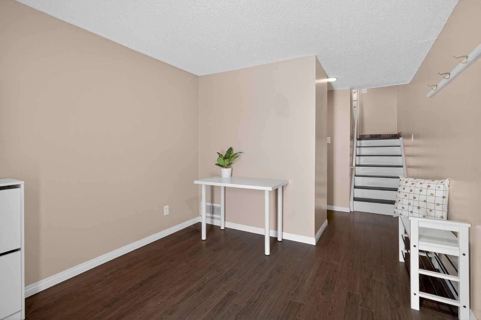 10304 Braeside Drive SW