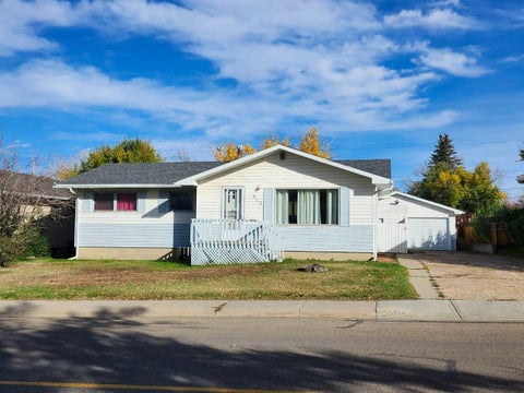 Photo of 912 11 Street SE, Drumheller, AB T0J 0Y7 (MLS # A2351392)