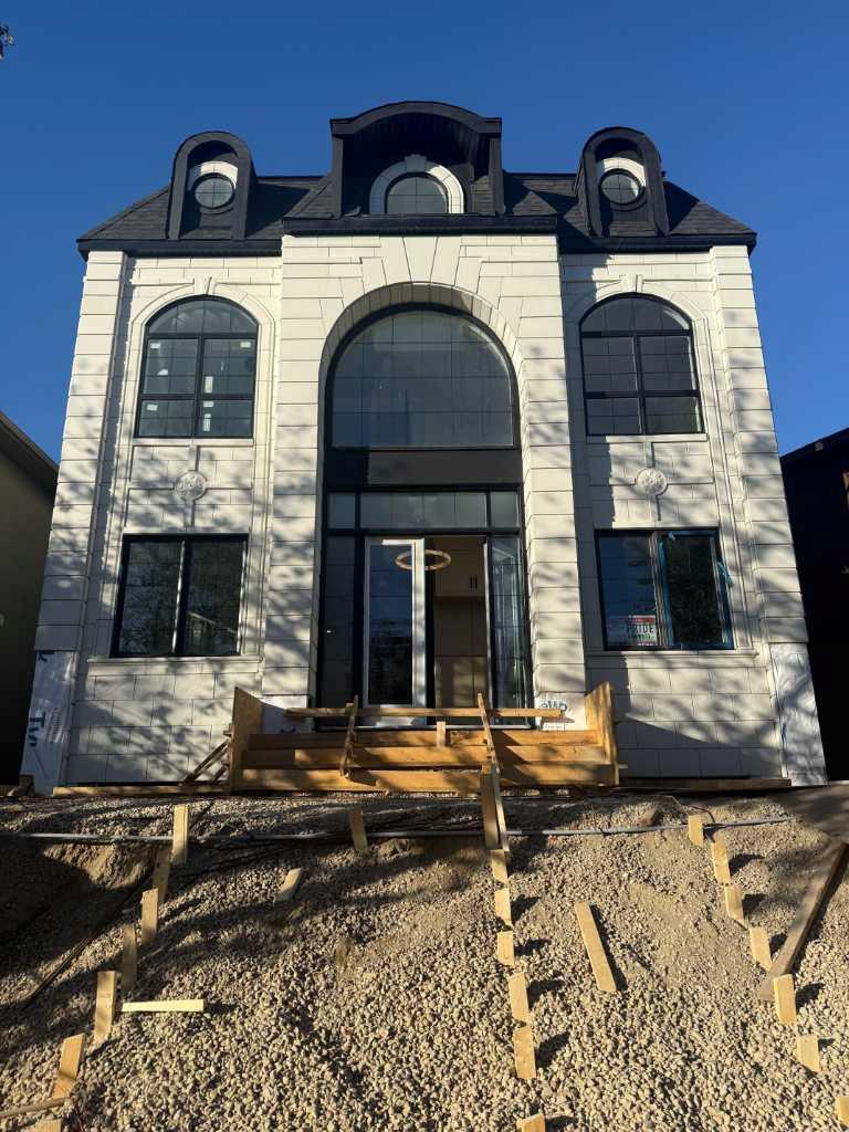 1910 Broadview Road NW