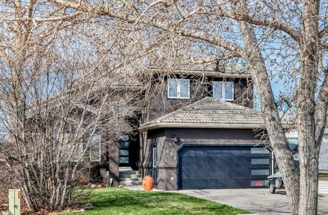 Tiny photo for 291 EAST CHESTERMERE Drive, Chestermere, AB T1X 1A2 (MLS # A2305396)