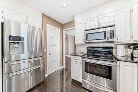 Tiny photo for 291 EAST CHESTERMERE Drive, Chestermere, AB T1X 1A2 (MLS # A2305396)