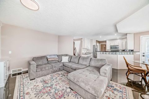 Tiny photo for 291 EAST CHESTERMERE Drive, Chestermere, AB T1X 1A2 (MLS # A2305396)