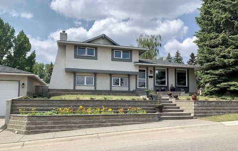 471 Dalmeny Hill NW Calgary AB T3A 1T8