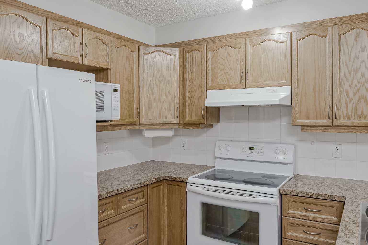5200 44 Avenue NE 2205