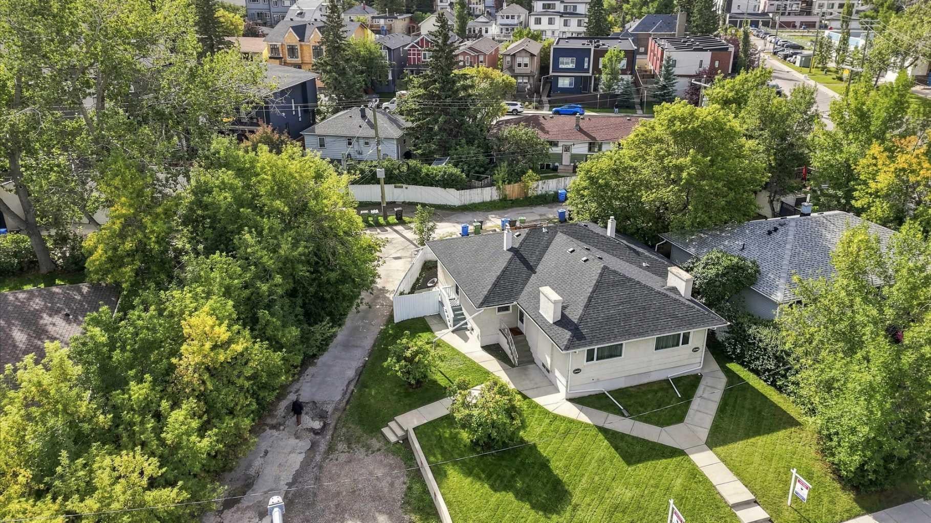 2404 & 2406 Richmond Road SW