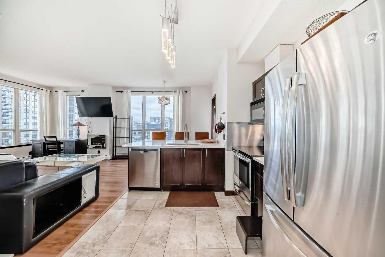 1053 10 Street SW 915