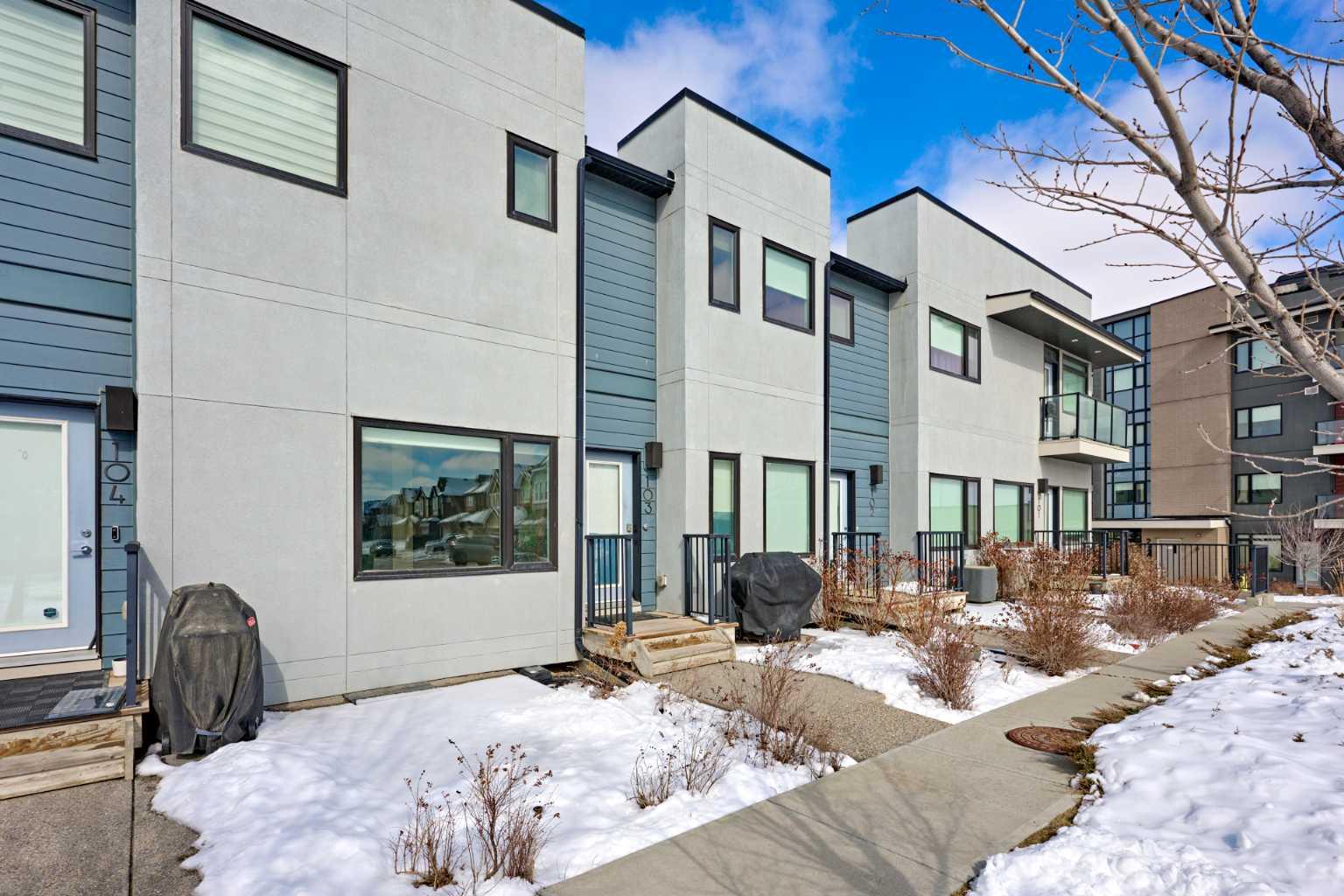 218 Sherwood Square NW 103