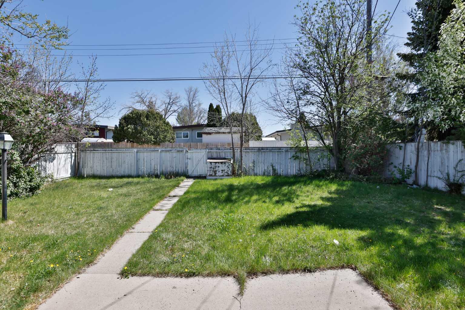2706 20 Avenue S
