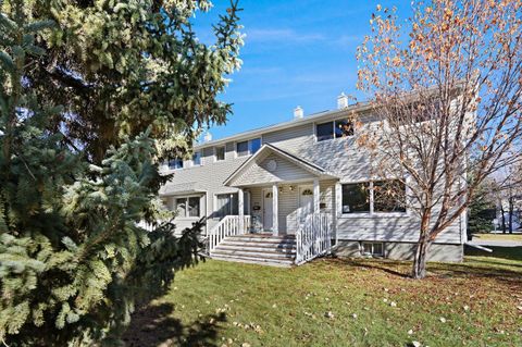 Photo of 571 Killarney Glen Court SW, Calgary, AB T3E 7H4 (MLS # A2265392)