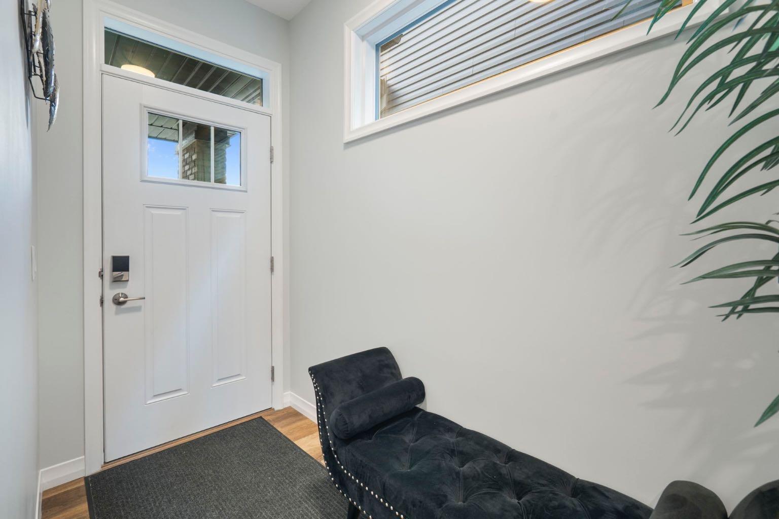 306 Corner Meadows Way NE