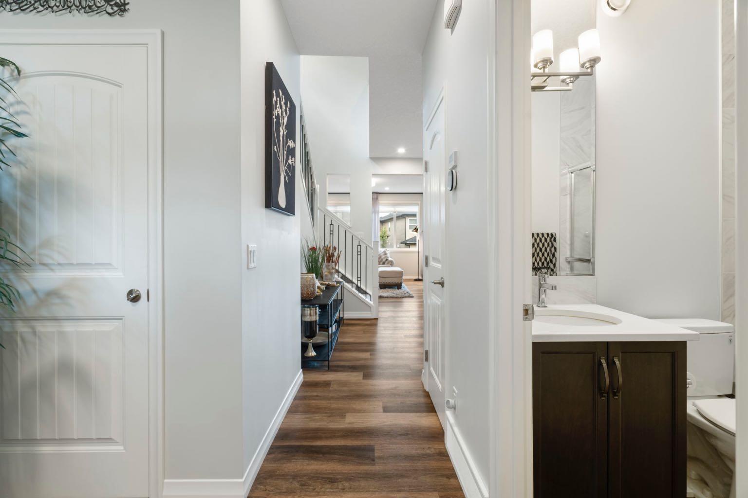 306 Corner Meadows Way NE