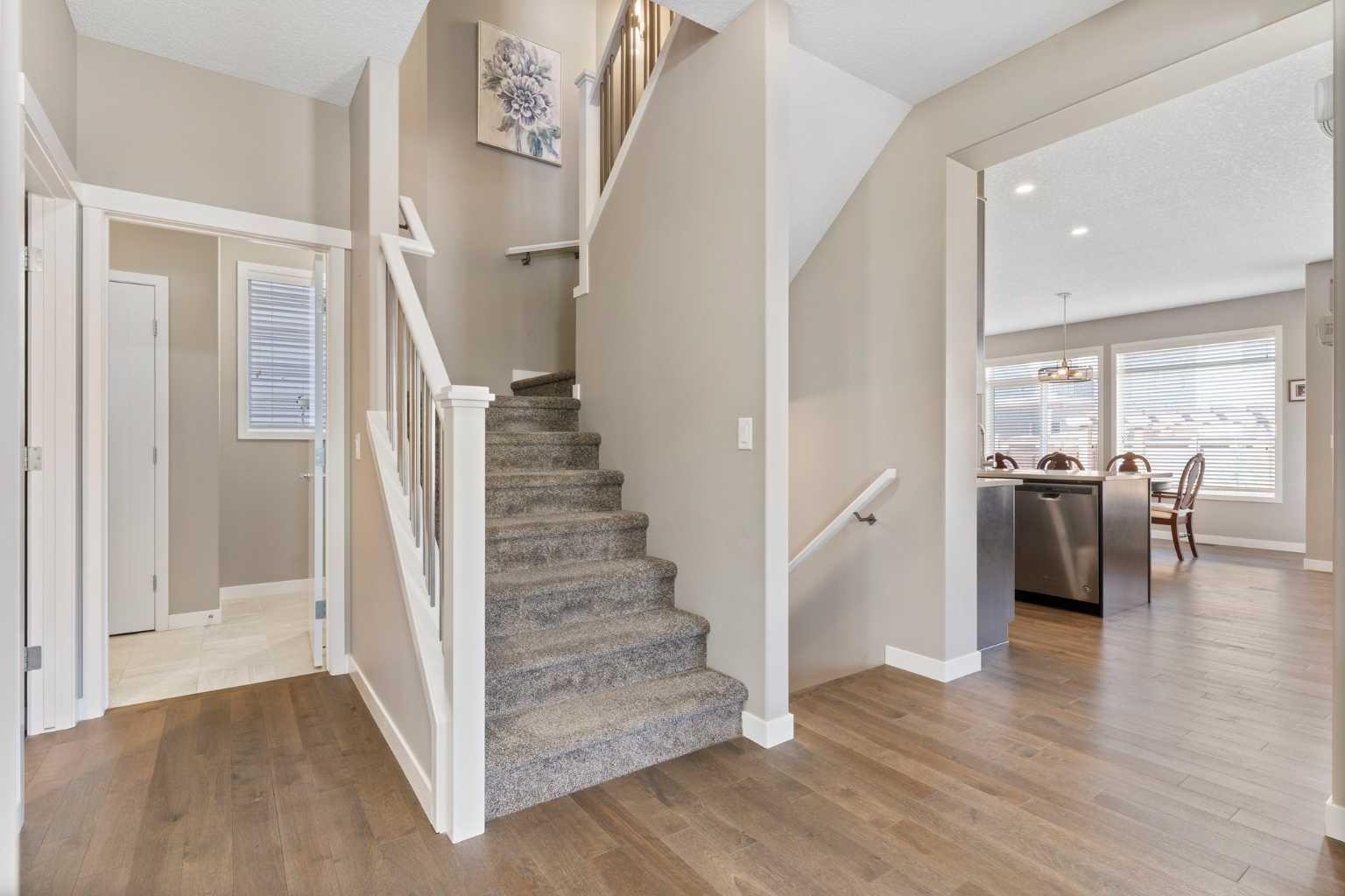 170 Sage Bluff Close NW
