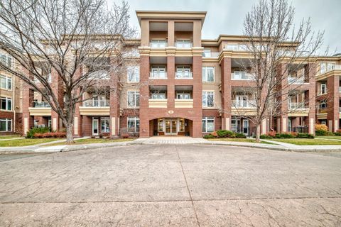 6 Hemlock Crescent SW 106 Calgary AB T3C 2Z1