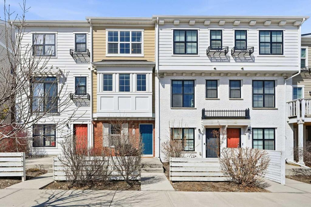 Photo of 14 Nolan Hill Gate NW, Calgary, AB T3R 0T9 (MLS # A2301271)