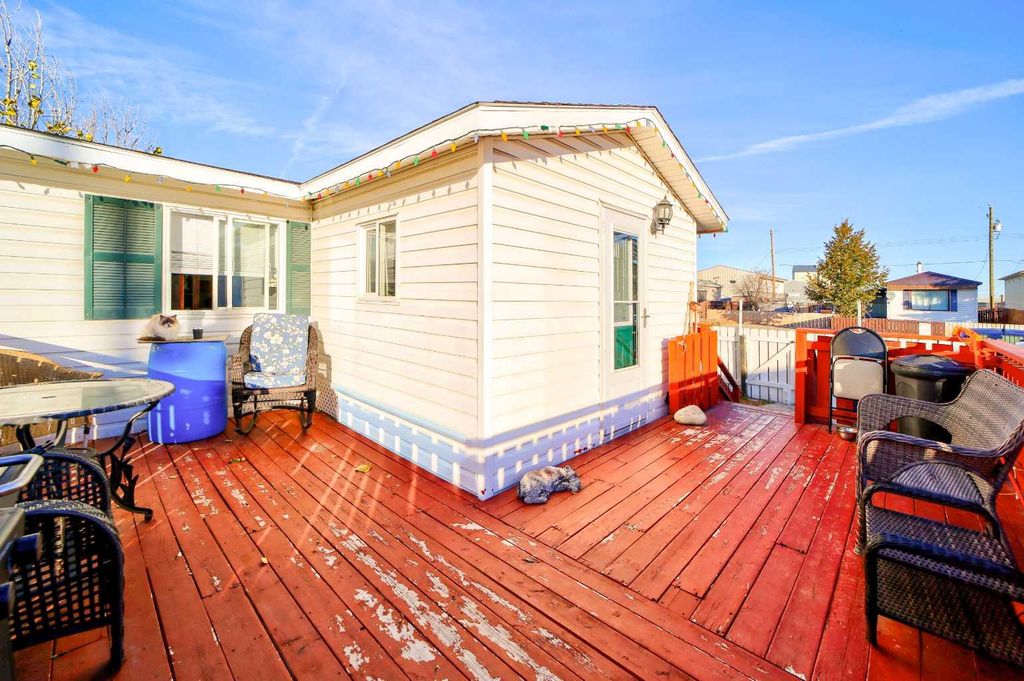 Photo of 112 11 Street, Fort Macleod, AB T0L 0Z0 (MLS # A2266555)