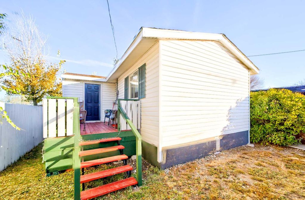 Photo of 112 11 Street, Fort Macleod, AB T0L 0Z0 (MLS # A2266555)