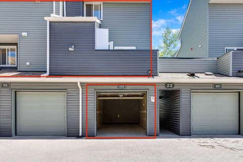Photo of 66 Glamis Green SW #252, Calgary, AB T3E 6V1 (MLS # A2329021)