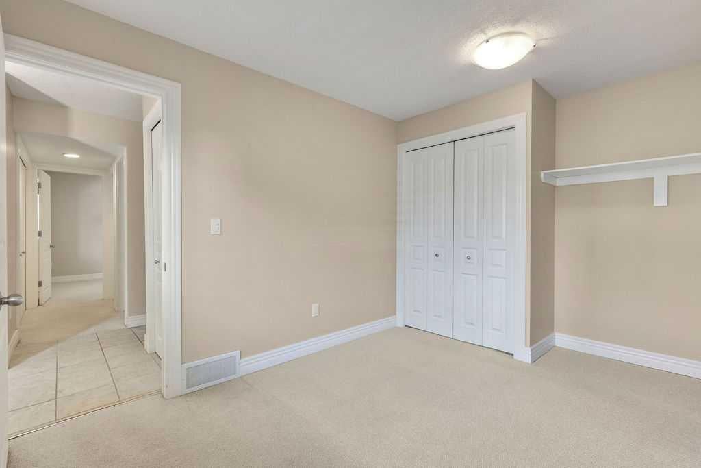 66 Glamis Green SW 252