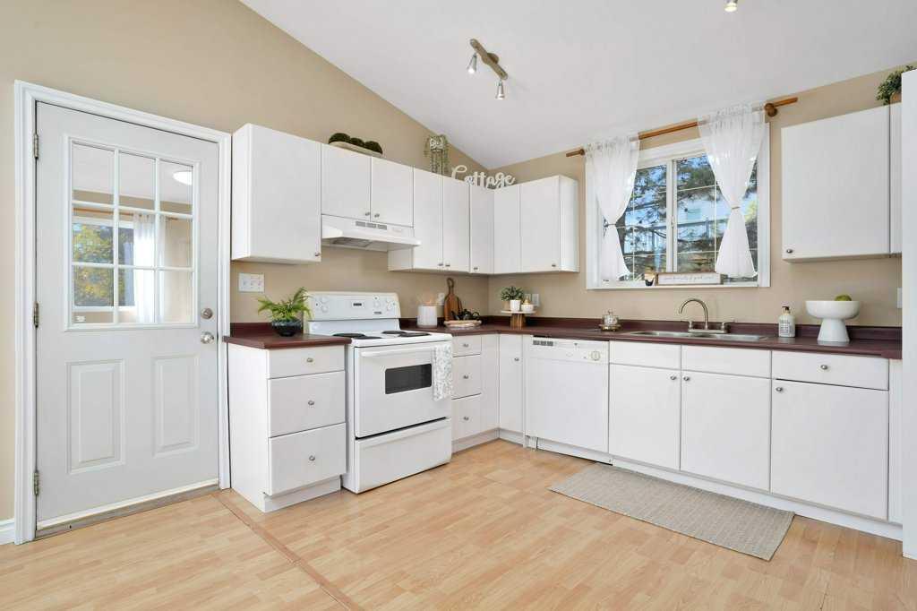 8 Sunnyside Drive