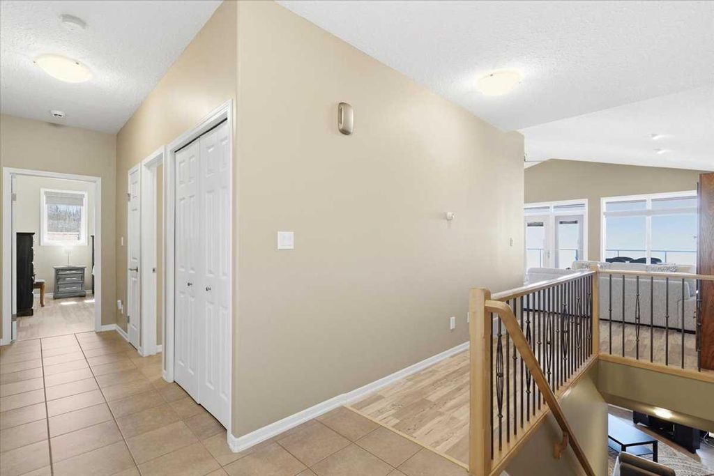 Photo of 72 Beach Avenue, Itaska Beach, AB T0C 2C0 (MLS # A2308212)