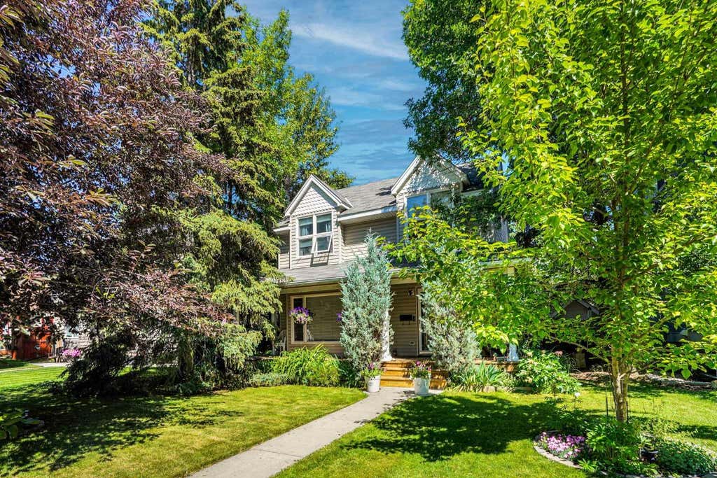 Photo of 1141 Regent Crescent NE, Calgary, AB T2E 5J6 (MLS # A2328866)