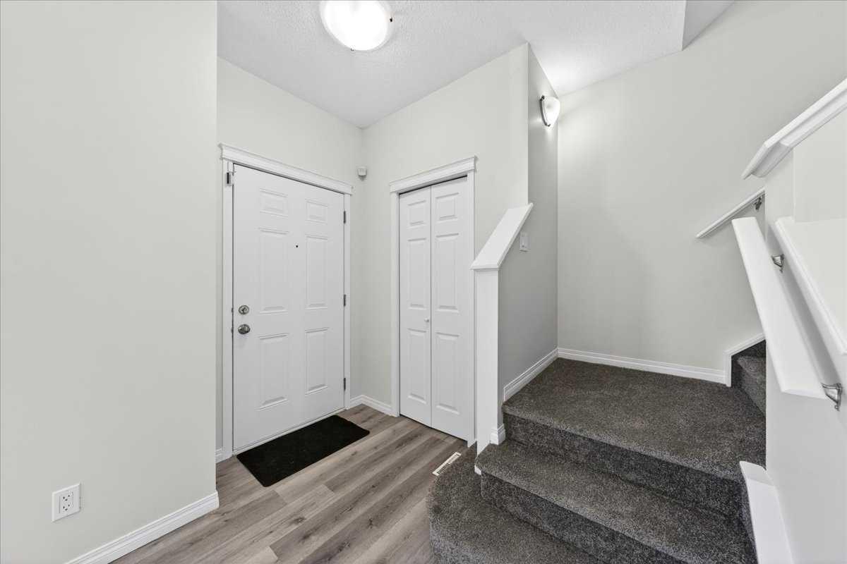111 Tarawood Lane NE 3502