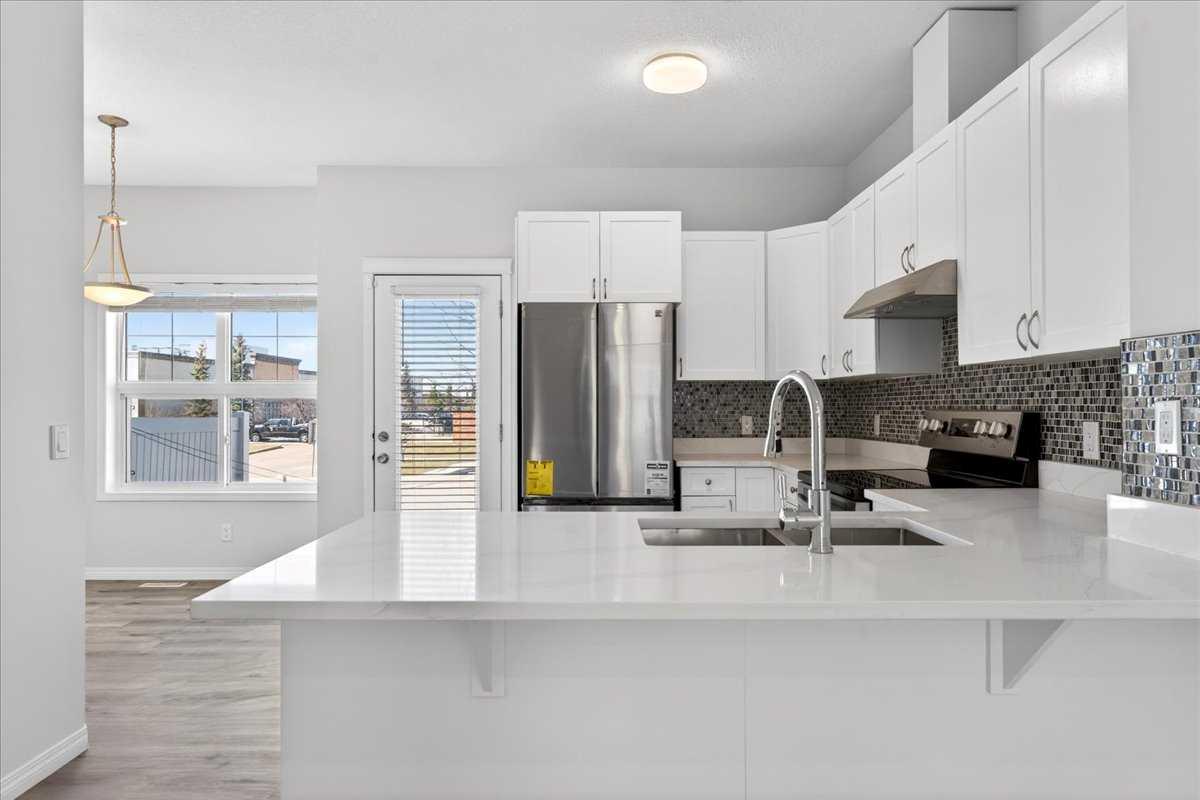 111 Tarawood Lane NE 3502