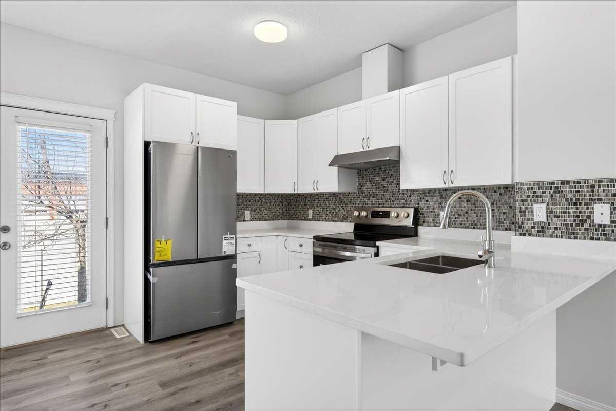 111 Tarawood Lane NE 3502