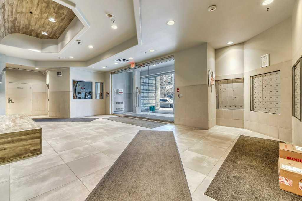 683 10 Street SW 701