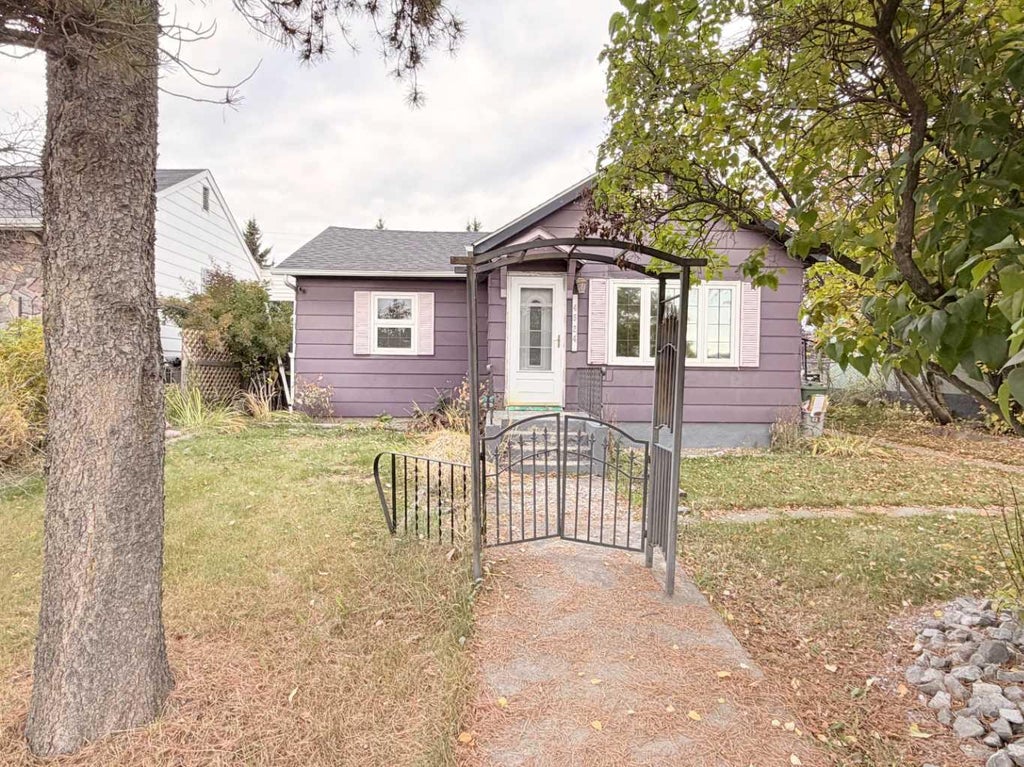 Photo of 4524 48 Avenue, Rocky Mountain House, AB T4T 1A4 (MLS # A2351196)