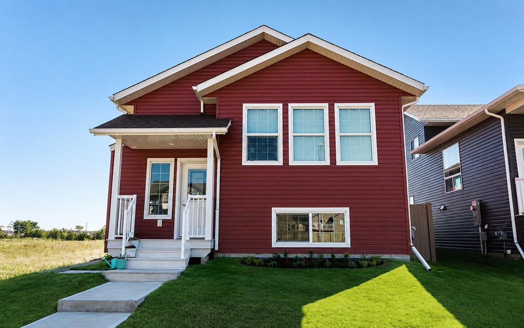 Photo of 9709 89 Street #B, Grande Prairie, AB T8X 0R3 (MLS # A2339068)